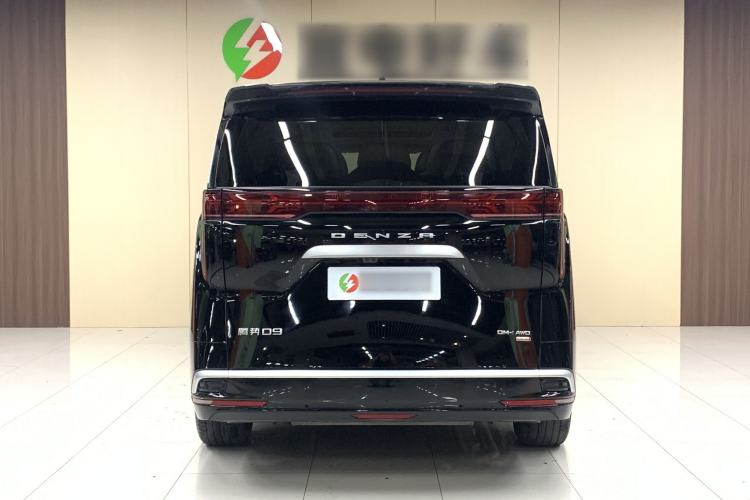 Used Denza D9 2025 DM-i Intelligent Drive 1020 Four-Wheel Drive Flagship Model Exterior 4