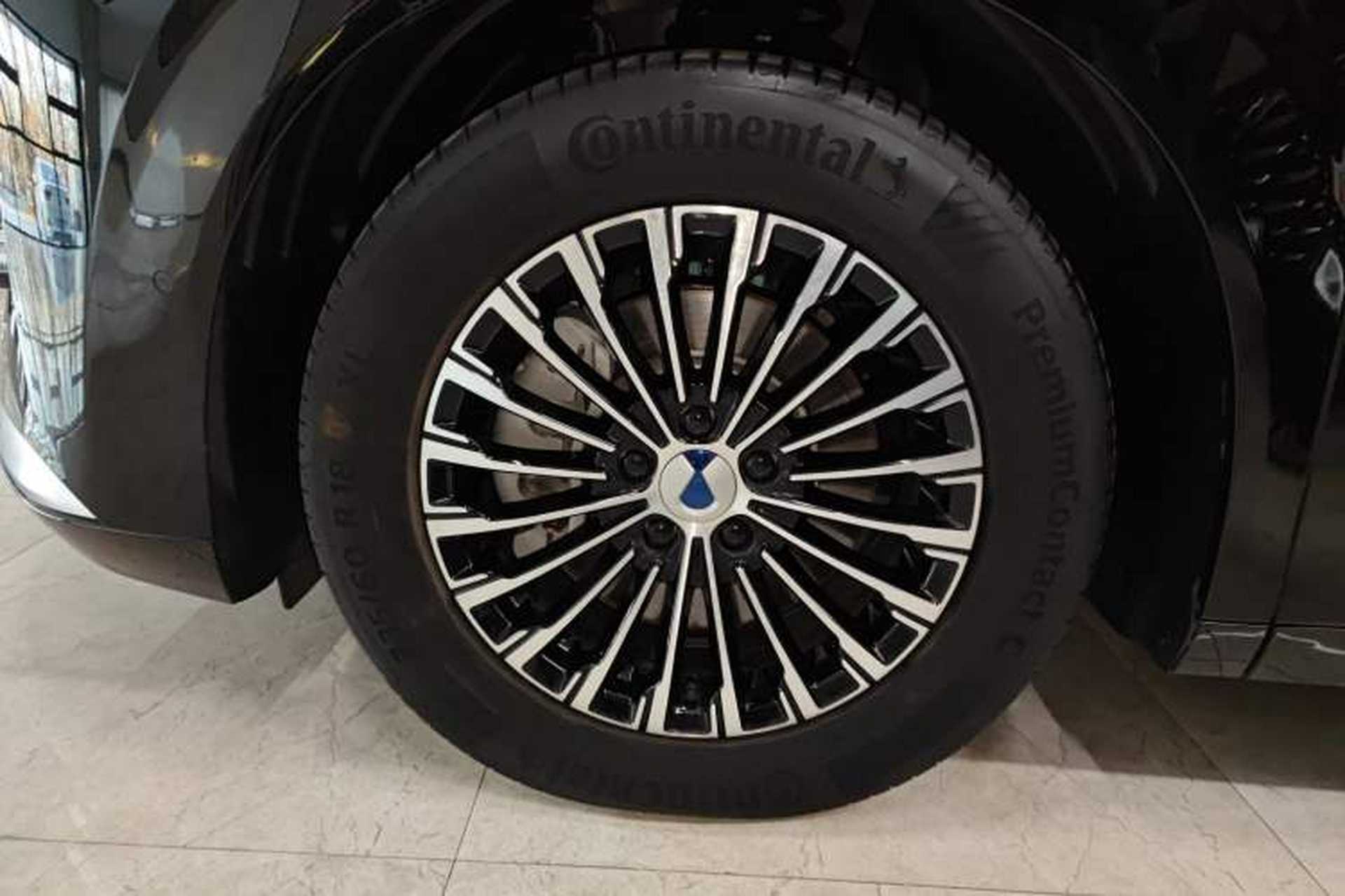 Used Denza D9 2025 DM-i Intelligent Drive 1020 Four-Wheel Drive Flagship Model Exterior 7