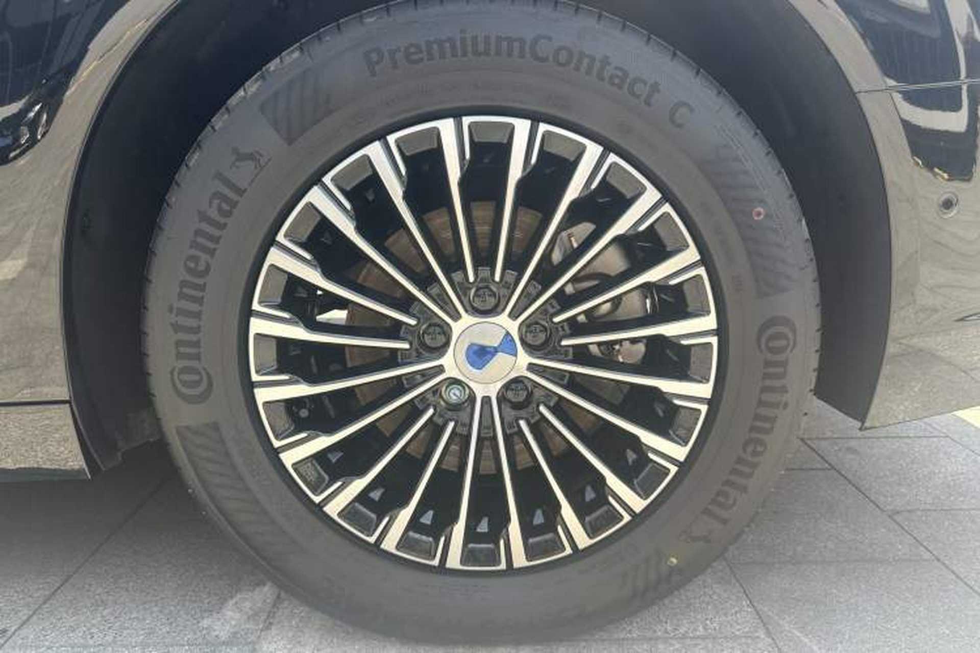 Used Denza D9 2025 DM-i Intelligent Drive 1020 Four-Wheel Drive Flagship Model Exterior 7