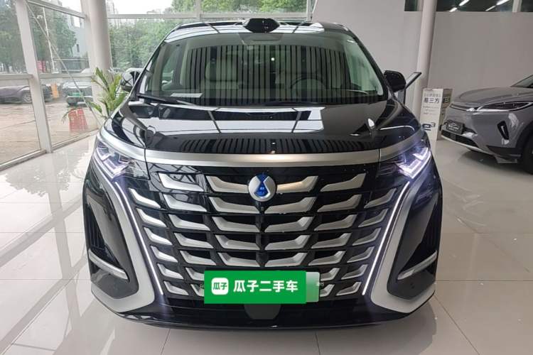 Used Denza D9 2025 DM-i Intelligent Drive 1020 Four-Wheel Drive Prestige Model Front