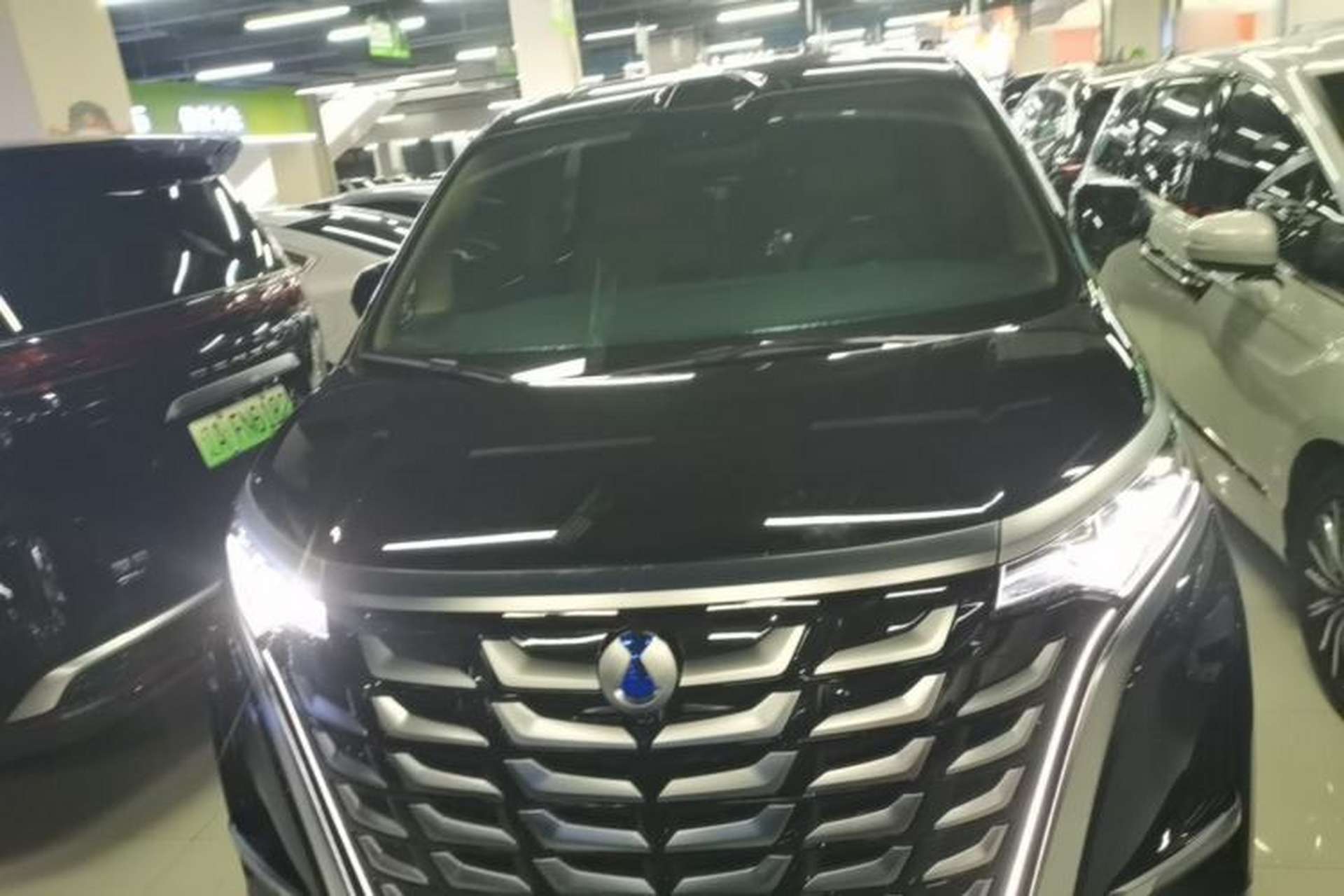 Used Denza D9 2025 Model DM-i Four-Wheel Drive Prestige Edition Front