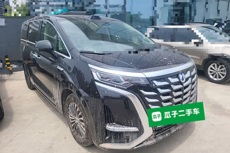 Used Denza D9 2025 Model DM-i Four-Wheel Drive Supreme Edition Front Right 45 Deg