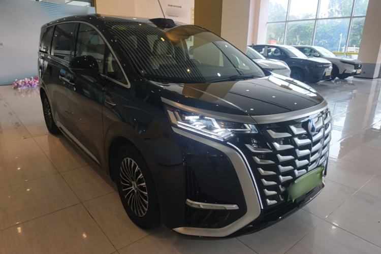 Used Denza D9 2025 DM-i Intelligent Drive 1020 Four-Wheel Drive Flagship Model Front Right 45 Deg