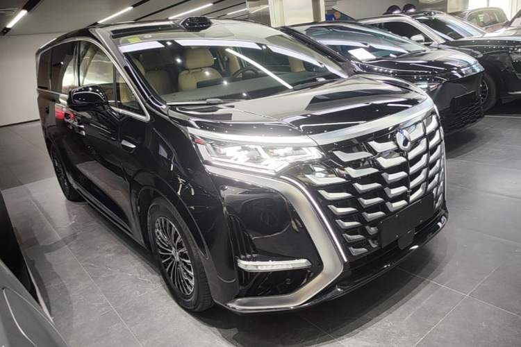 Used Denza D9 2025 DM-i Intelligent Drive 1020 Four-Wheel Drive Flagship Model Front Right 45 Deg