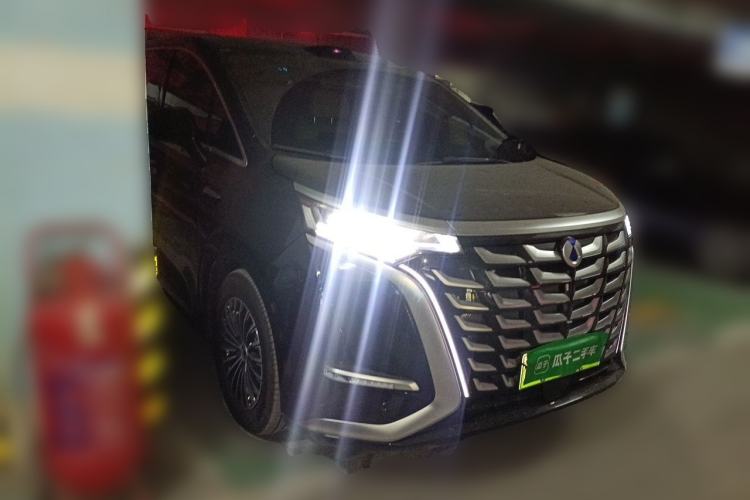 Used Denza D9 2025 DM-i Intelligent Drive 1020 Four-Wheel Drive Prestige Model Front Right 45 Deg