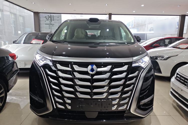 Used Denza D9 2025 DM-i Intelligent Drive 1020 Four-Wheel Drive Prestige Model Front