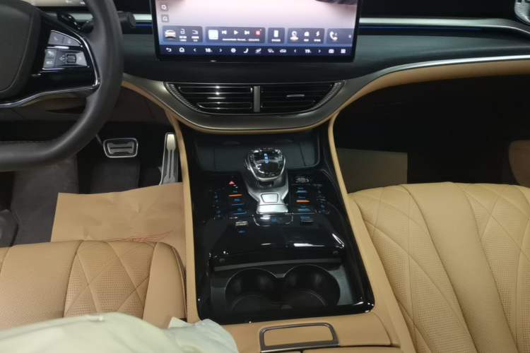 Used Denza D9 2025 DM-i Intelligent Drive 1020 Four-Wheel Drive Flagship Model Gear Lever