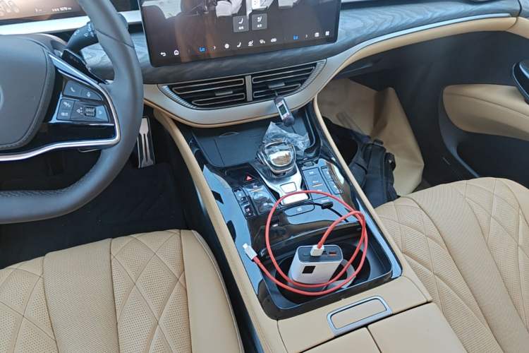 Used Denza D9 2025 Model DM-i Four-Wheel Drive Prestige Edition Gear Lever