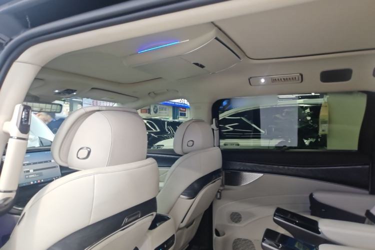 Used Denza D9 2025 DM-i Smart Drive 1020 Four-Wheel Drive Premium Model Headliner