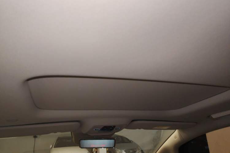 Used Denza D9 2025 DM-i Intelligent Drive 1020 Four-Wheel Drive Prestige Model Headliner