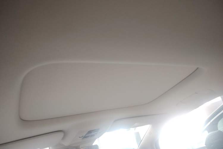 Used Denza D9 2025 DM-i Intelligent Drive 1020 Four-Wheel Drive Prestige Model Headliner