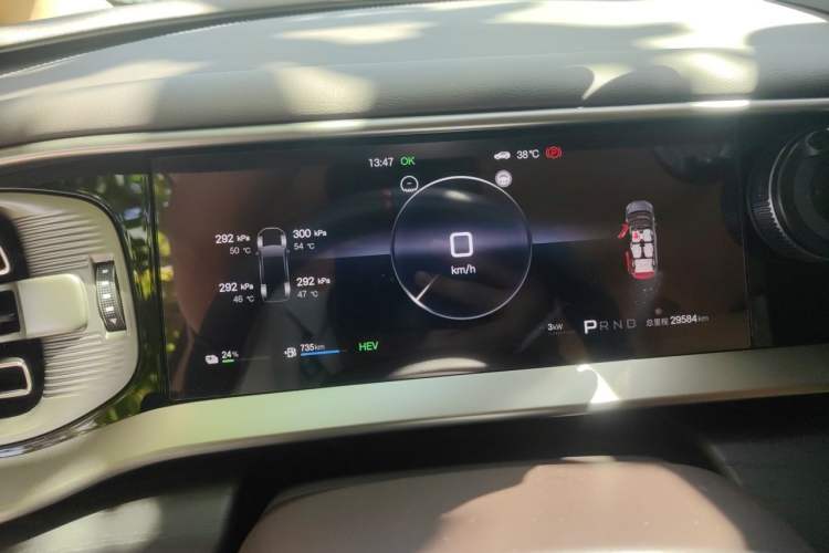 Used Denza D9 2025 DM-i Intelligent Drive 1020 Four-Wheel Drive Flagship Model Instrument Cluster