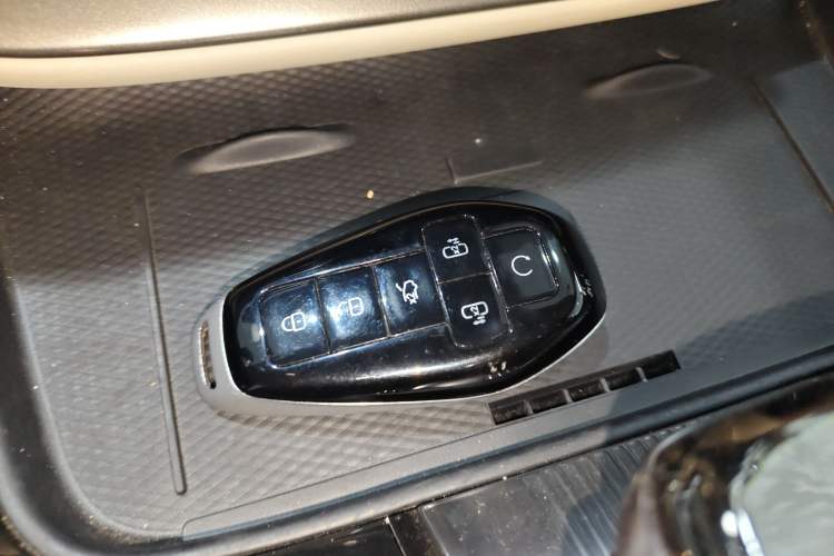 Used Denza D9 2025 DM-i Intelligent Drive 1020 Four-Wheel Drive Prestige Model Interior 1