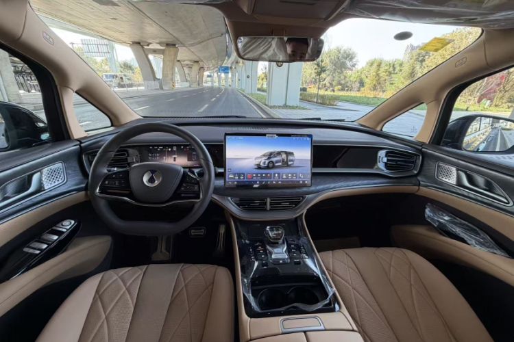 Used Denza D9 2025 Model DM-i Four-Wheel Drive Prestige Edition Interior 4