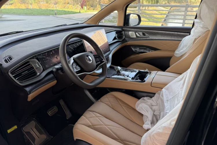 Used Denza D9 2025 Model DM-i Four-Wheel Drive Prestige Edition Interior 5