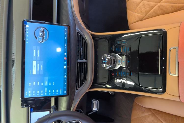 Used Denza D9 2025 DM-i Intelligent Drive 1020 Four-Wheel Drive Prestige Model Interior 9
