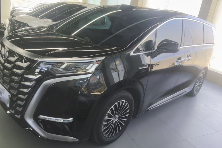 Denza D9 2025 DM-i Smart Drive 1020 Four-Wheel Drive Premium Model