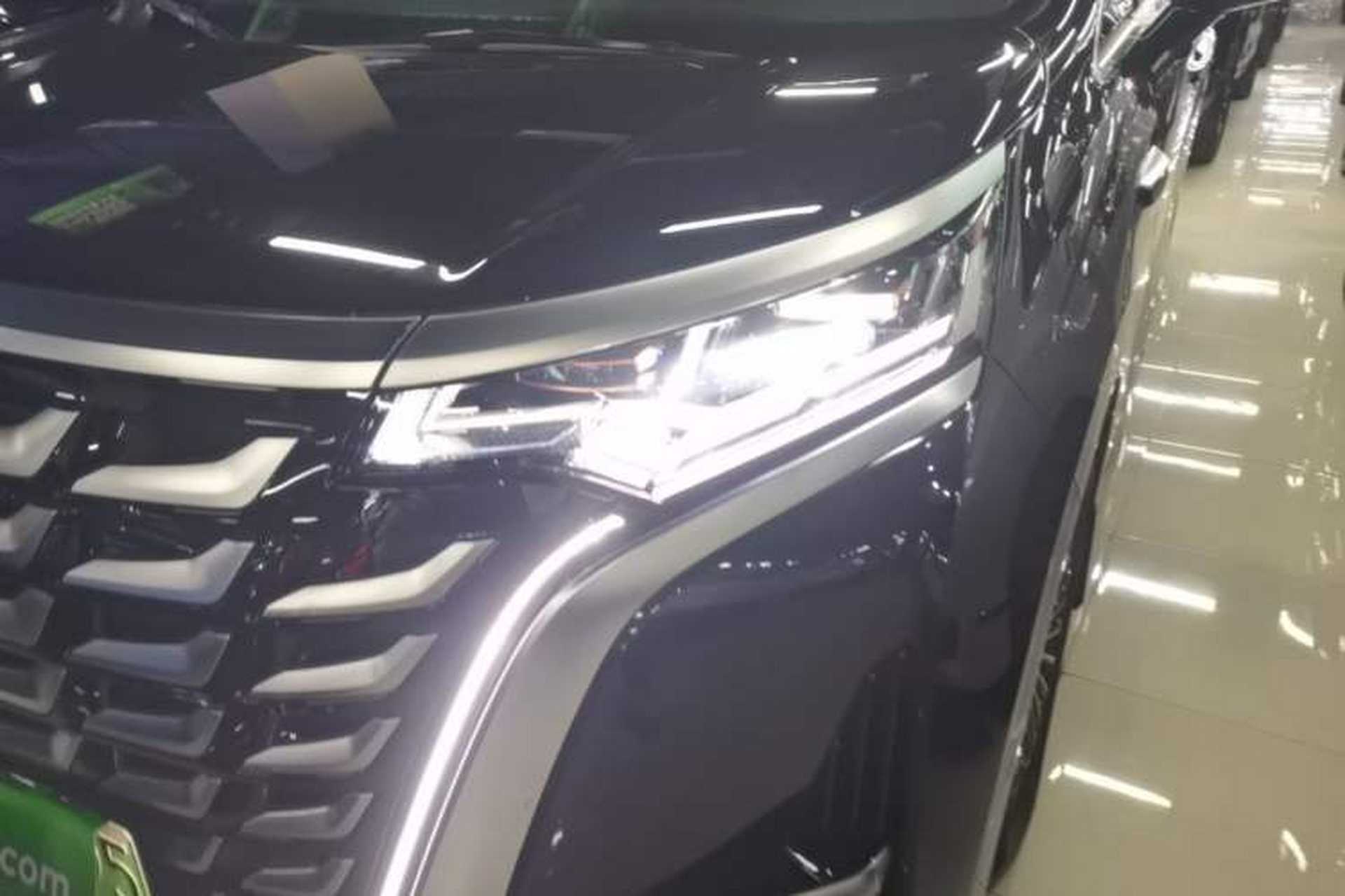 Used Denza D9 2025 Model DM-i Four-Wheel Drive Prestige Edition Left Front Headlight