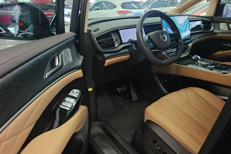 Used Denza D9 2025 DM-i Intelligent Drive 1020 Four-Wheel Drive Prestige Model Left Front Seat