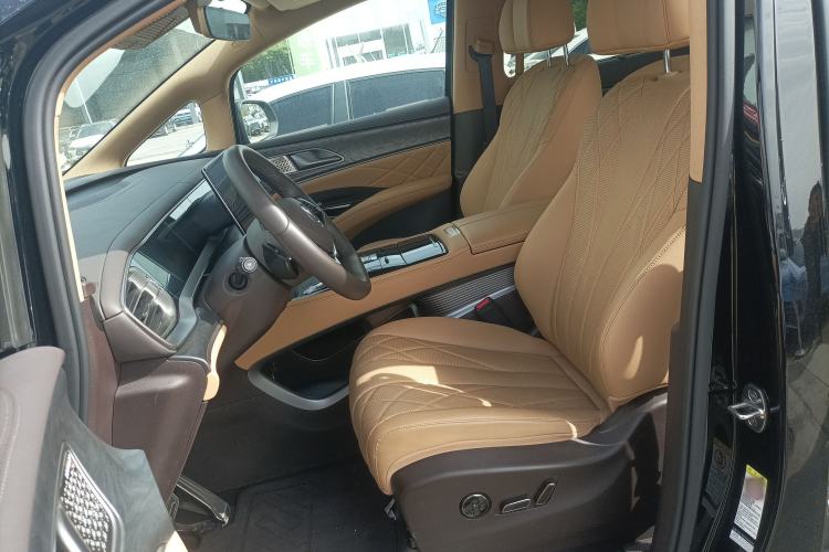 Used Denza D9 2025 DM-i Smart Drive 1020 Four-Wheel Drive Deluxe Model Left Front Seat