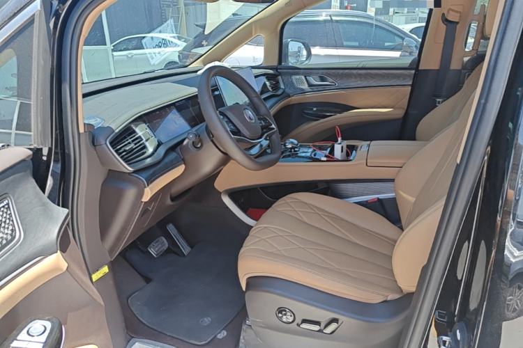 Used Denza D9 2025 Model DM-i Four-Wheel Drive Prestige Edition Left Front Seat