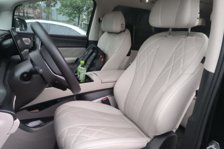 Used Denza D9 2025 DM-i Intelligent Drive 1020 Four-Wheel Drive Prestige Model Left Front Seat