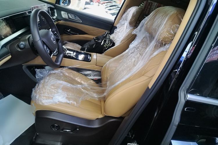 Used Denza D9 2025 DM-i Intelligent Drive 1020 Four-Wheel Drive Flagship Model Left Front Seat