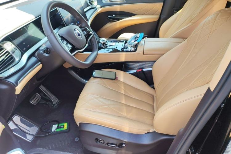 Used Denza D9 2025 DM-i Intelligent Drive 1020 Four-Wheel Drive Flagship Model Left Front Seat