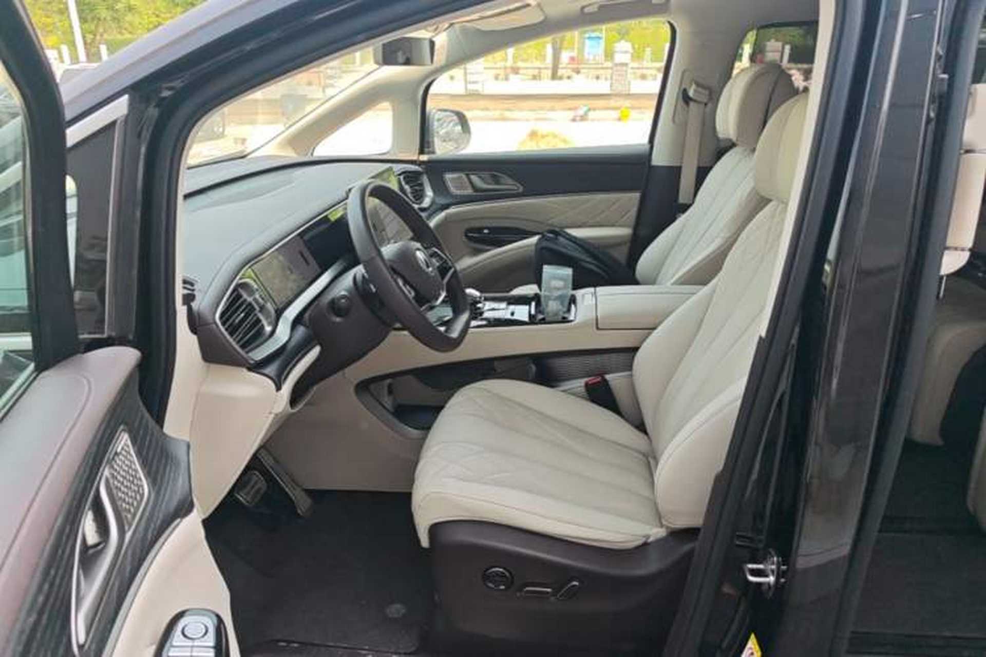 Used Denza D9 2025 DM-i Intelligent Drive 1020 Four-Wheel Drive Flagship Model Left Front Seat