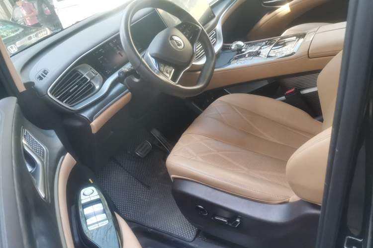 Used Denza D9 2025 DM-i Smart Drive 1020 Four-Wheel Drive Deluxe Model Left Front Seat