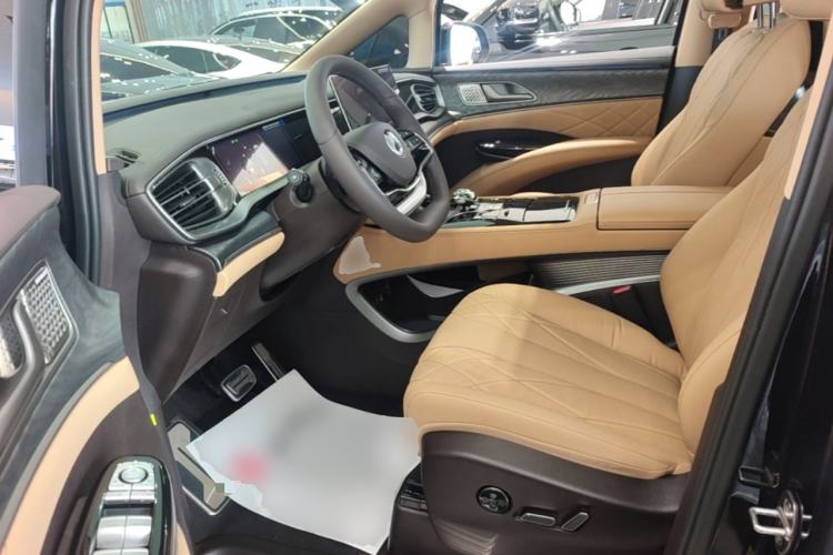 Used Denza D9 2025 DM-i Smart Drive 1020 Four-Wheel Drive Premium Model Left Front Seat