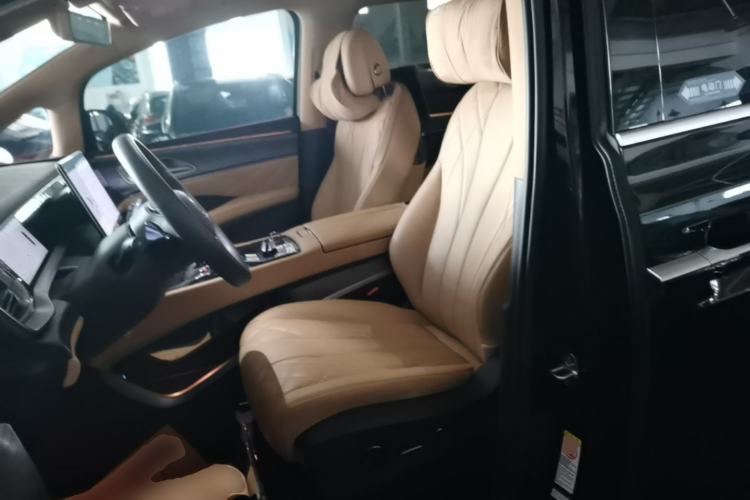 Used Denza D9 2025 DM-i Intelligent Drive 1020 Four-Wheel Drive Prestige Model Left Front Seat