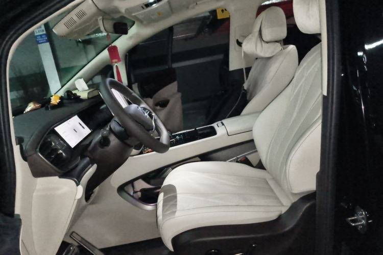 Used Denza D9 2025 DM-i Smart Drive 1020 Four-Wheel Drive Deluxe Model Left Front Seat