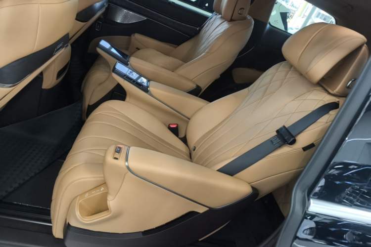 Used Denza D9 2025 Model DM-i Four-Wheel Drive Prestige Edition Left Rear Seat