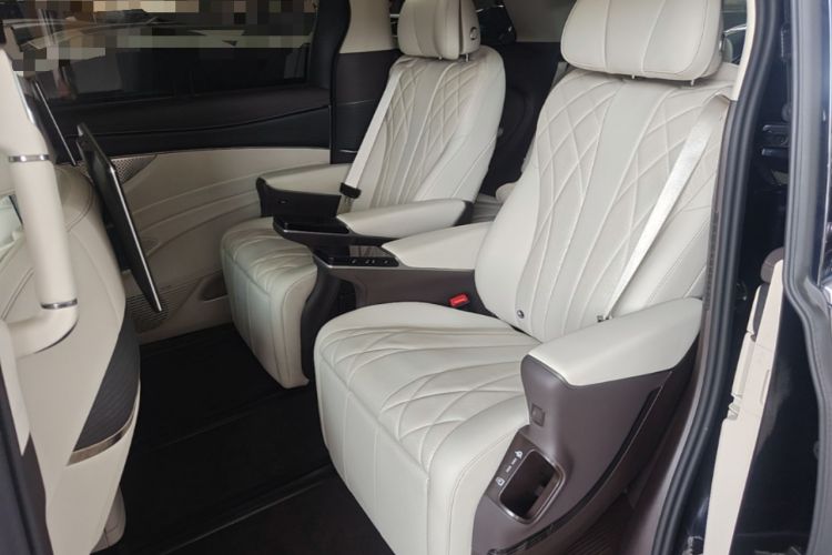 Used Denza D9 2025 EV Intelligent Driving Edition 600 Four-Wheel Drive Flagship Model Left Rear Seat