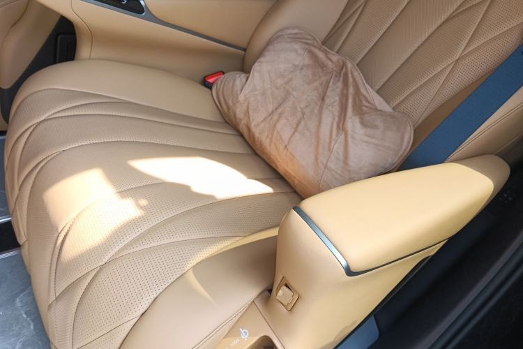 Used Denza D9 2025 Model DM-i Four-Wheel Drive Prestige Edition Left Rear Seat
