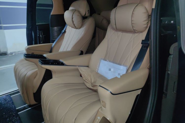 Used Denza D9 2025 Model DM-i Four-Wheel Drive Prestige Edition Left Rear Seat