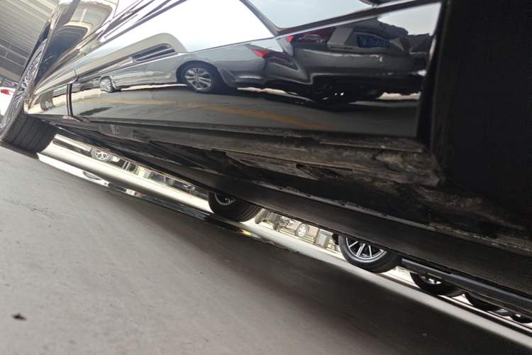 Used Denza D9 2025 EV Intelligent Driving Edition 600 Four-Wheel Drive Flagship Model Left Side Sill