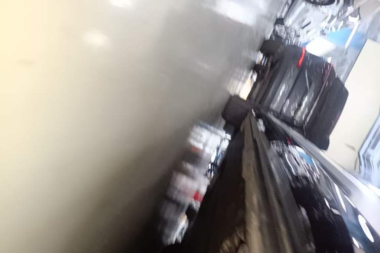 Used Denza D9 2025 DM-i Intelligent Drive 1020 Four-Wheel Drive Flagship Model Left Side Sill