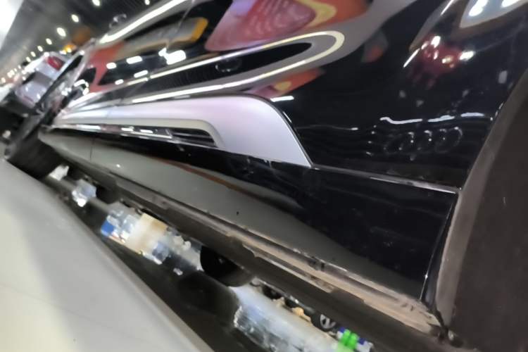 Used Denza D9 2025 DM-i Intelligent Drive 1020 Four-Wheel Drive Flagship Model Left Side Sill
