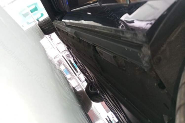 Used Denza D9 2025 DM-i Intelligent Drive 1020 Four-Wheel Drive Flagship Model Left Side Sill