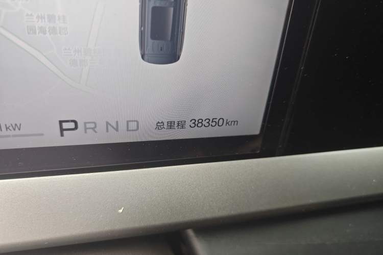Used Denza D9 2025 DM-i Intelligent Drive 1020 Four-Wheel Drive Flagship Model Odometer Close Up