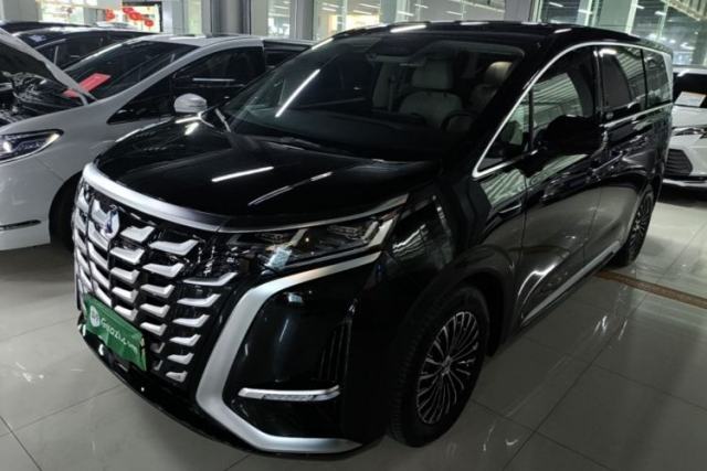 Used Denza D9 2025 Model DM-i Two-Wheel Drive Prestige Edition