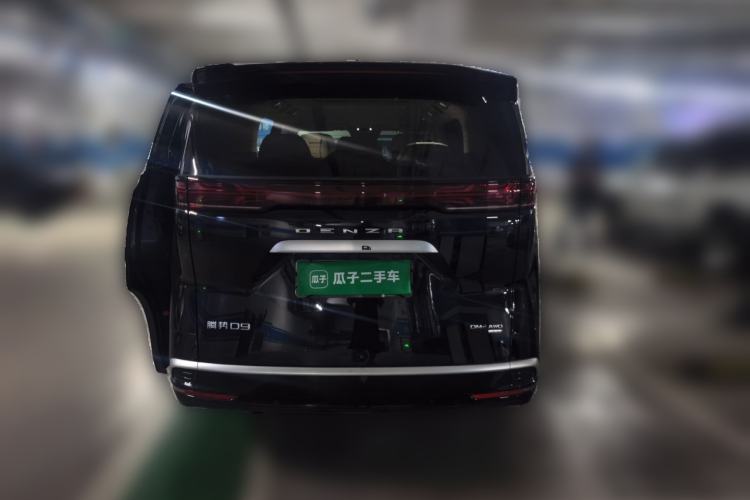 Used Denza D9 2025 DM-i Intelligent Drive 1020 Four-Wheel Drive Prestige Model Rear