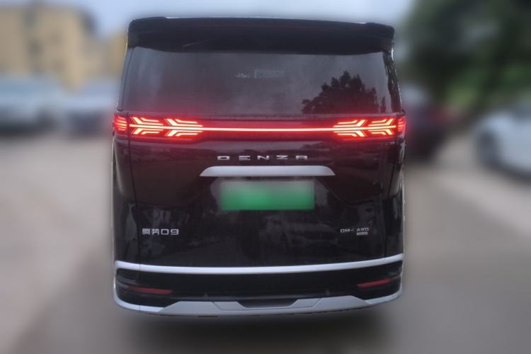 Used Denza D9 2025 DM-i Intelligent Drive 1020 Four-Wheel Drive Prestige Model Rear