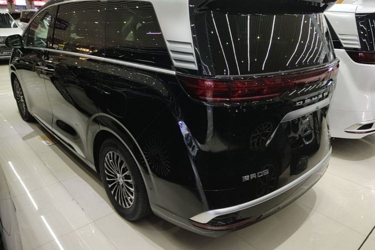 Used Denza D9 2025 DM-i Intelligent Drive 1020 Four-Wheel Drive Flagship Model Rear Left 45 Deg