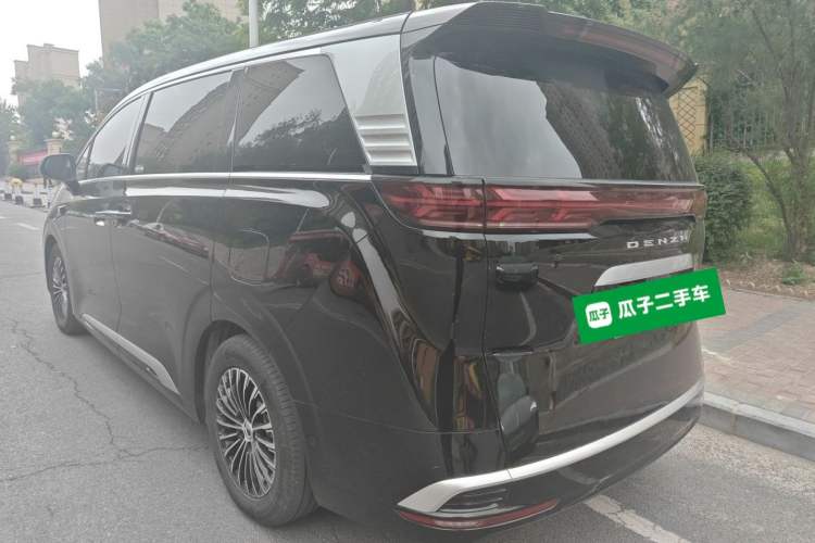 Used Denza D9 2025 DM-i Intelligent Drive 1020 Four-Wheel Drive Flagship Model Rear Left 45 Deg