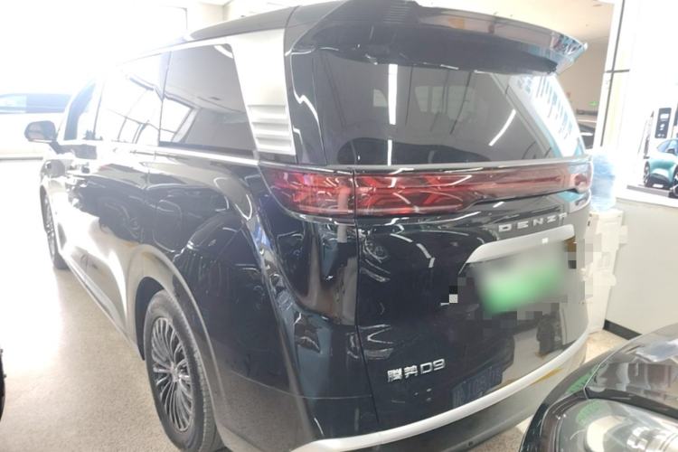 Used Denza D9 2025 DM-i Smart Drive 1020 Four-Wheel Drive Deluxe Model Rear Left 45 Deg