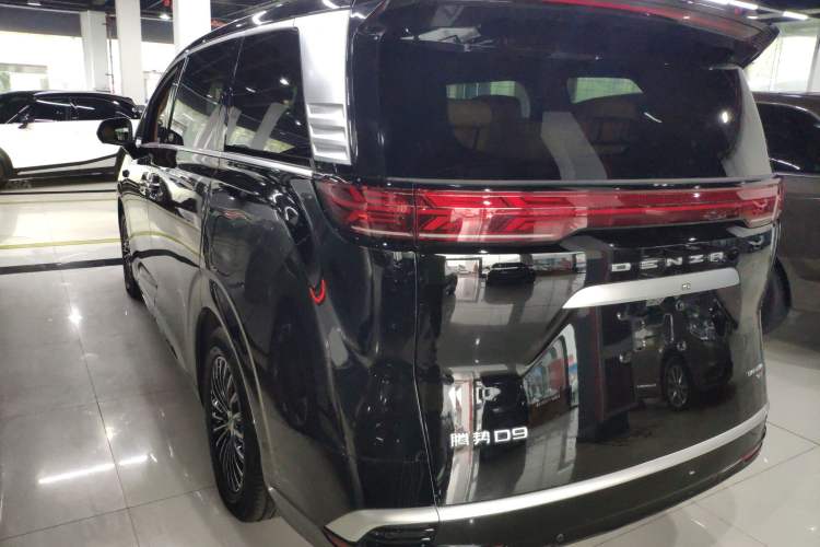 Used Denza D9 2025 DM-i Intelligent Drive 1020 Four-Wheel Drive Prestige Model Rear Left 45 Deg