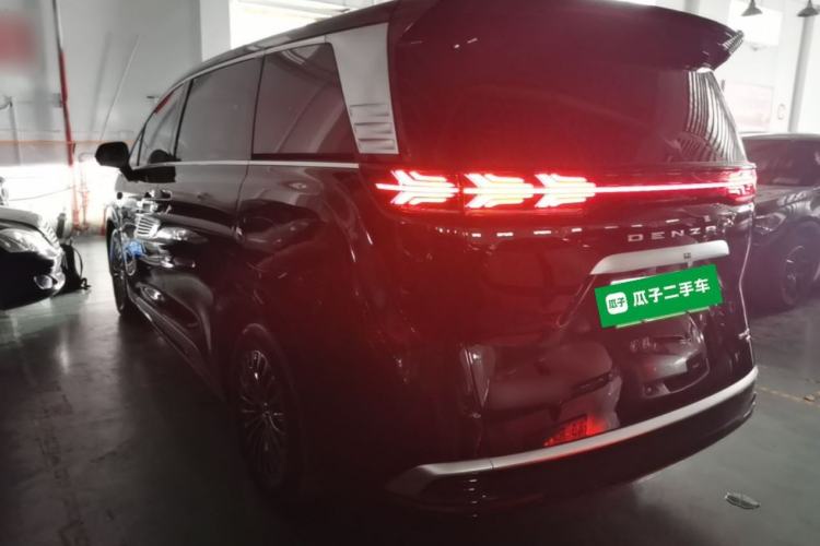 Used Denza D9 2025 DM-i Intelligent Drive 1020 Four-Wheel Drive Prestige Model Rear Left 45 Deg